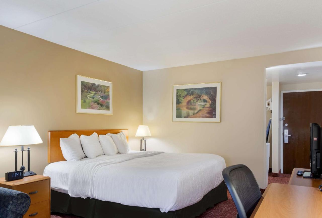 All Seasons Inn & Suites Smithfield Ngoại thất bức ảnh