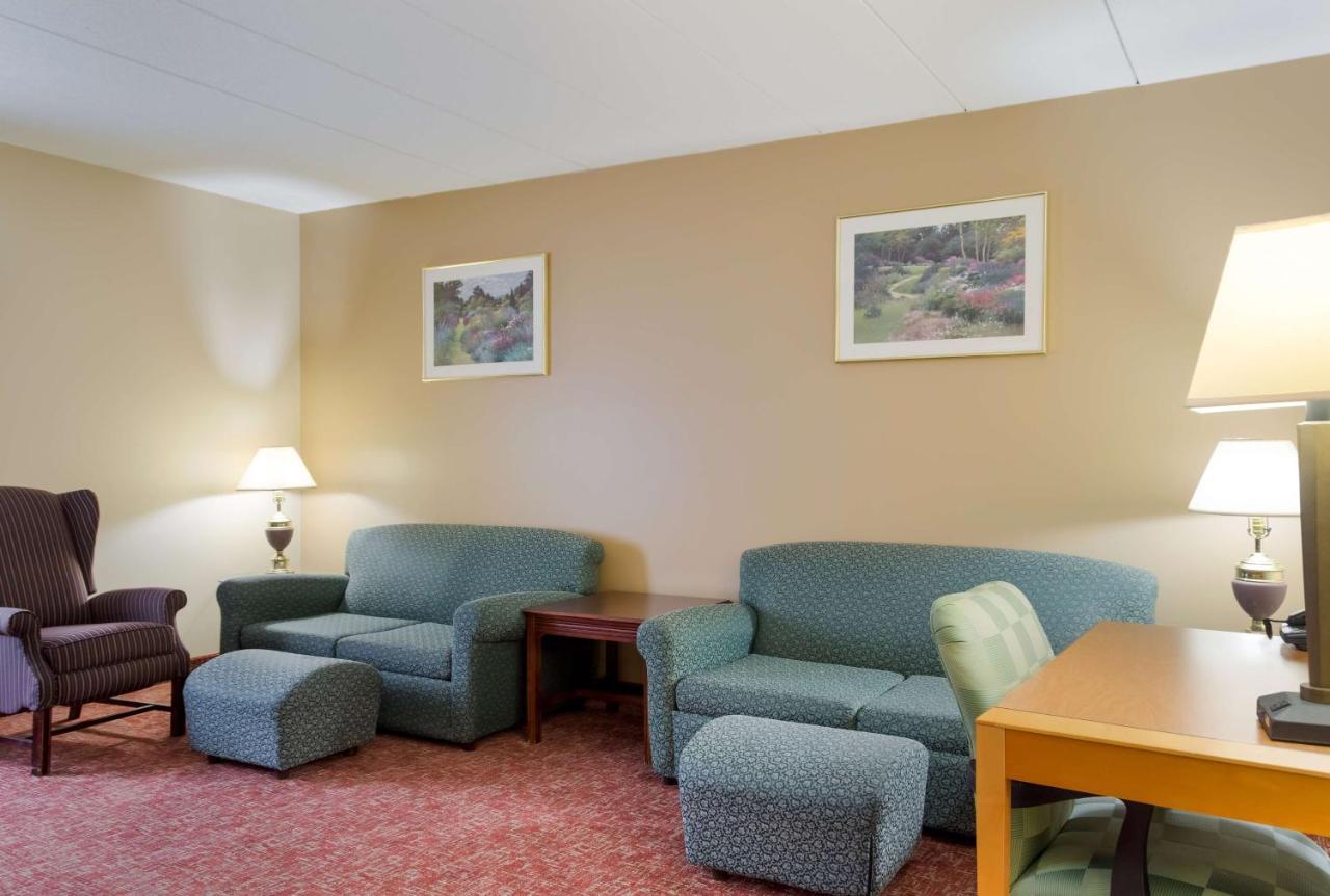 All Seasons Inn & Suites Smithfield Ngoại thất bức ảnh