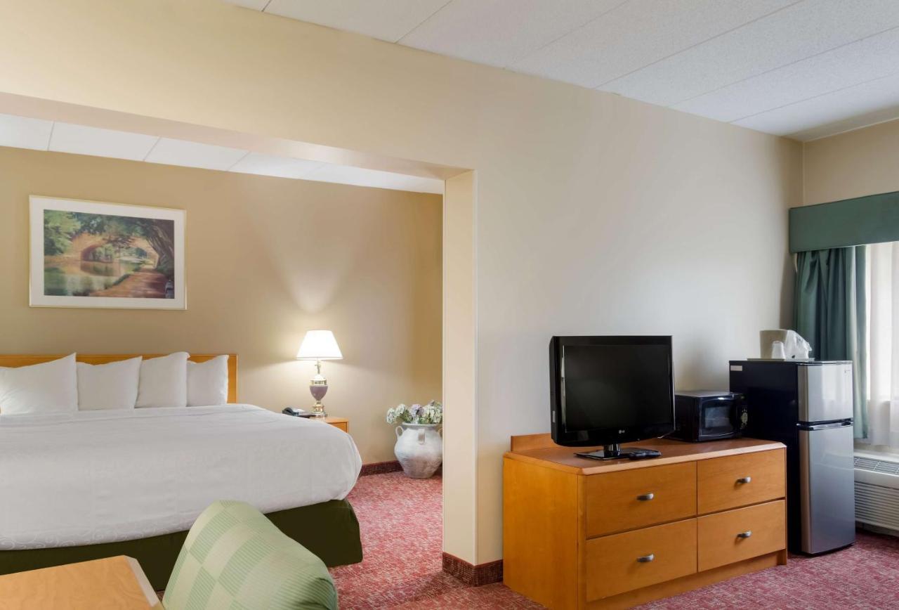 All Seasons Inn & Suites Smithfield Ngoại thất bức ảnh