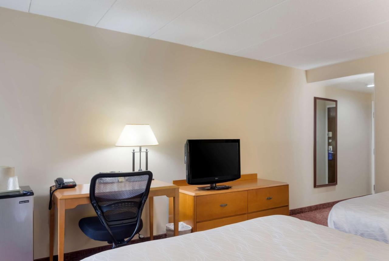 All Seasons Inn & Suites Smithfield Ngoại thất bức ảnh