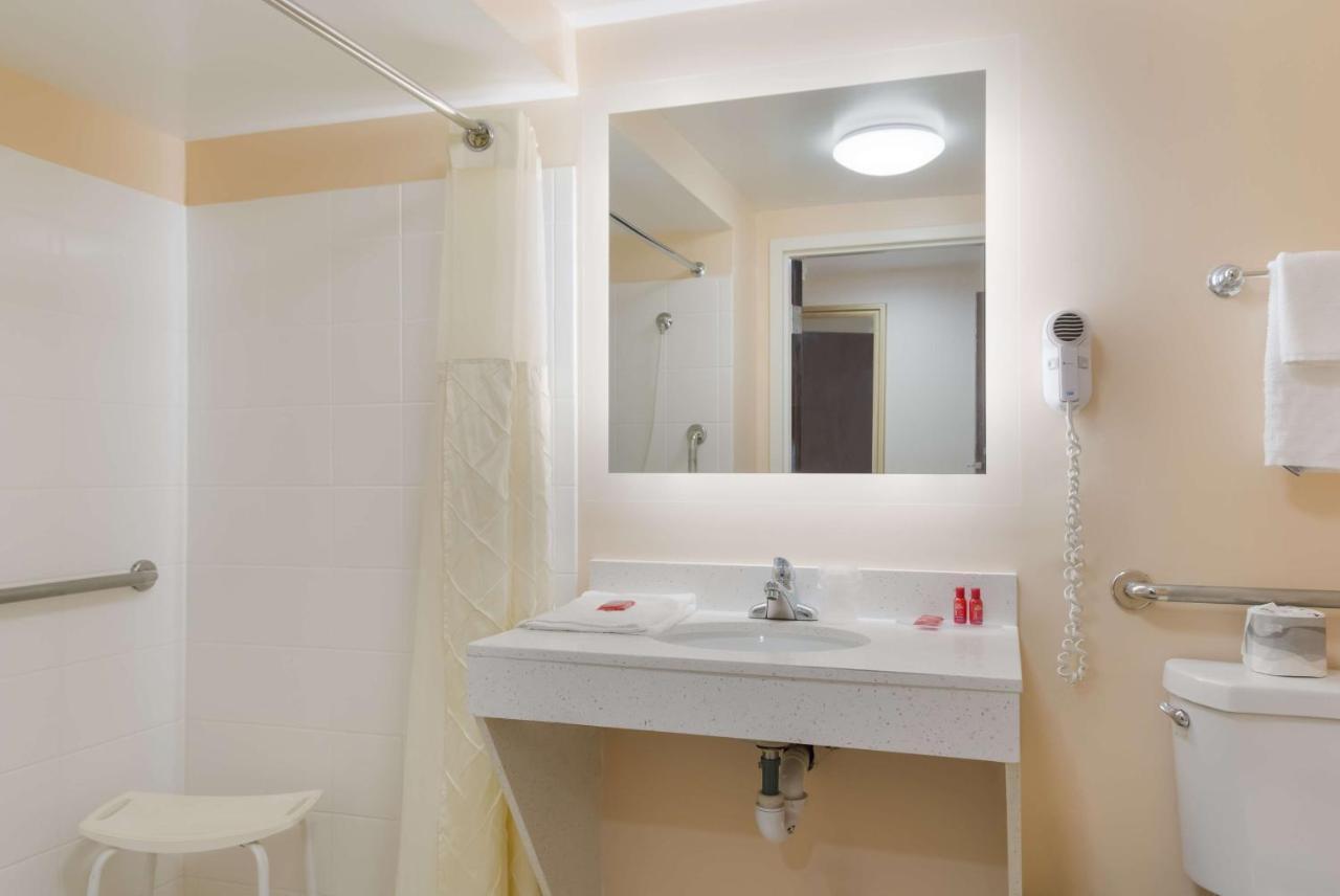 All Seasons Inn & Suites Smithfield Ngoại thất bức ảnh